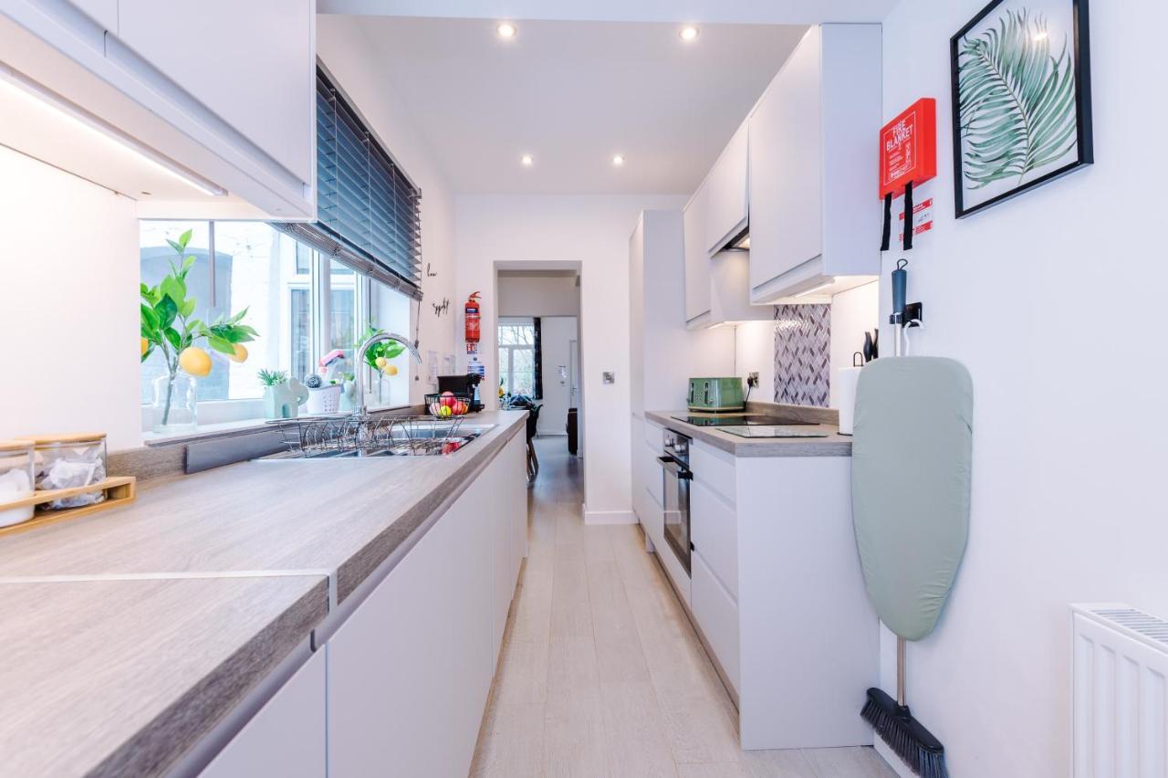 Stunning 3-Bed Home In Nantwich By 53 Degrees Property - Amazing Location, Ideal For Groups - Sleeps 6 エクステリア 写真
